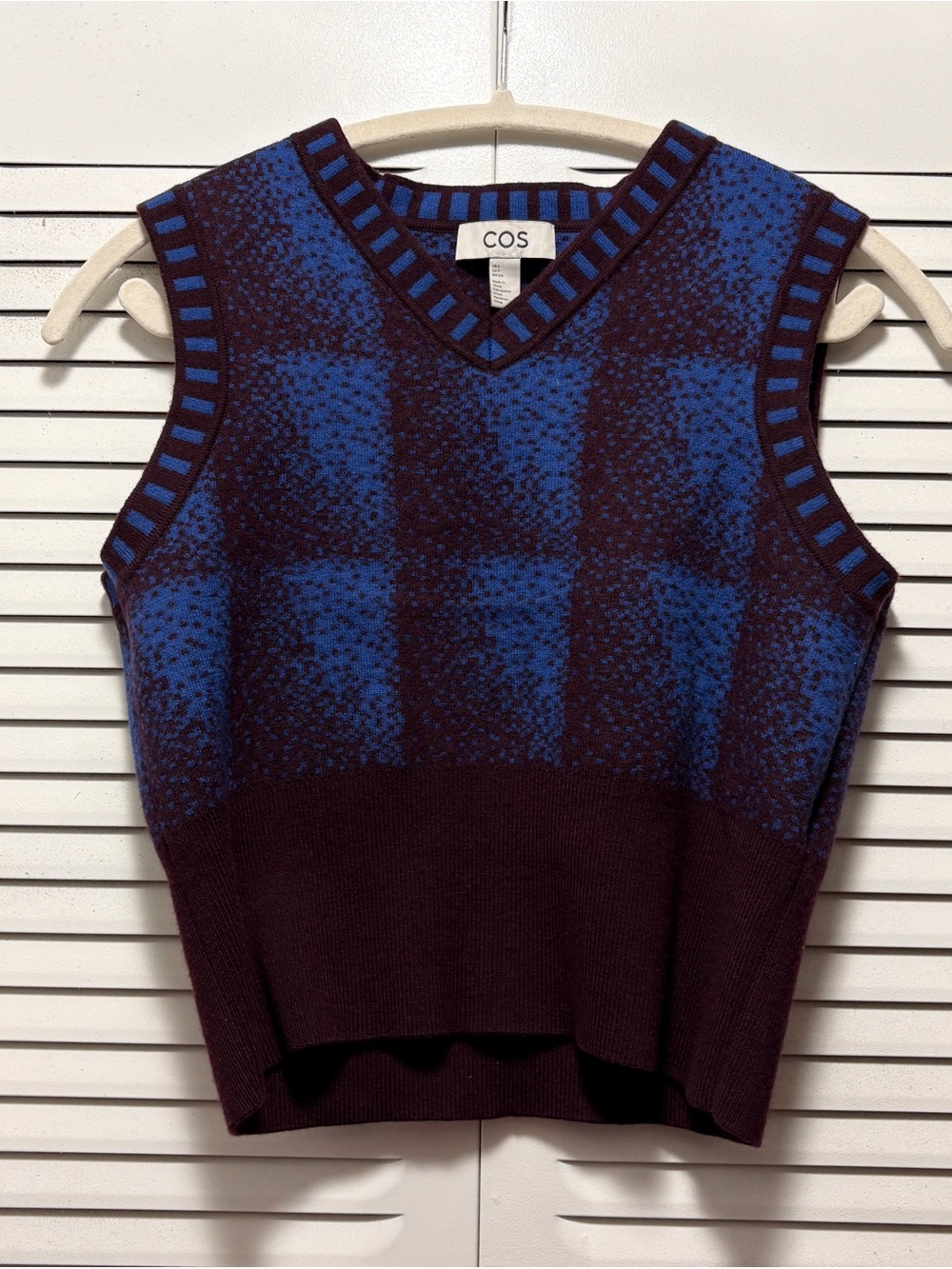 COS Blue and Burgundy Patterned V-Neck Knit Vest